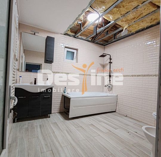 Imobil compus din casa si 1800mp teren in Suburbia Brodoc, judet Vaslui - Poză 2