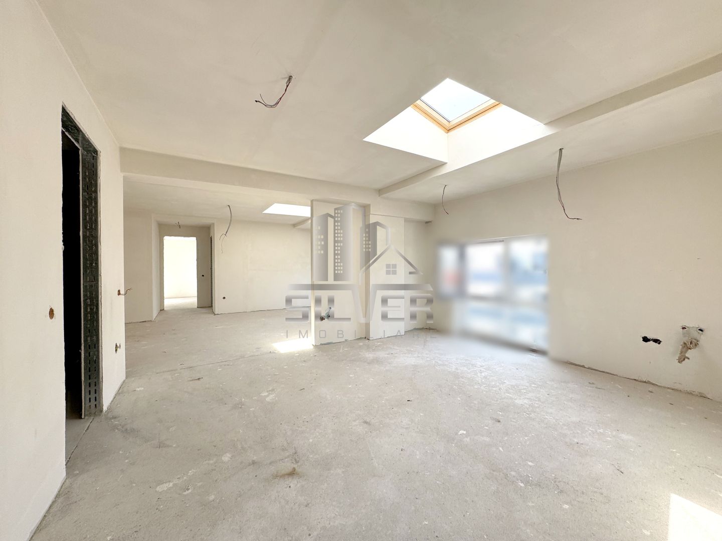 Apartament cu 3/4 camere/87mp/3 minute de statii autobuz. - Poză 1