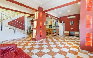 Casa cu curte | Cladire pentru activitati comerciale si servicii - Poză 2