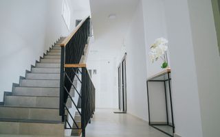 2 camere, ultracentral, Oradea. 185 000 E + TVA. Comision 0 - Poză 10