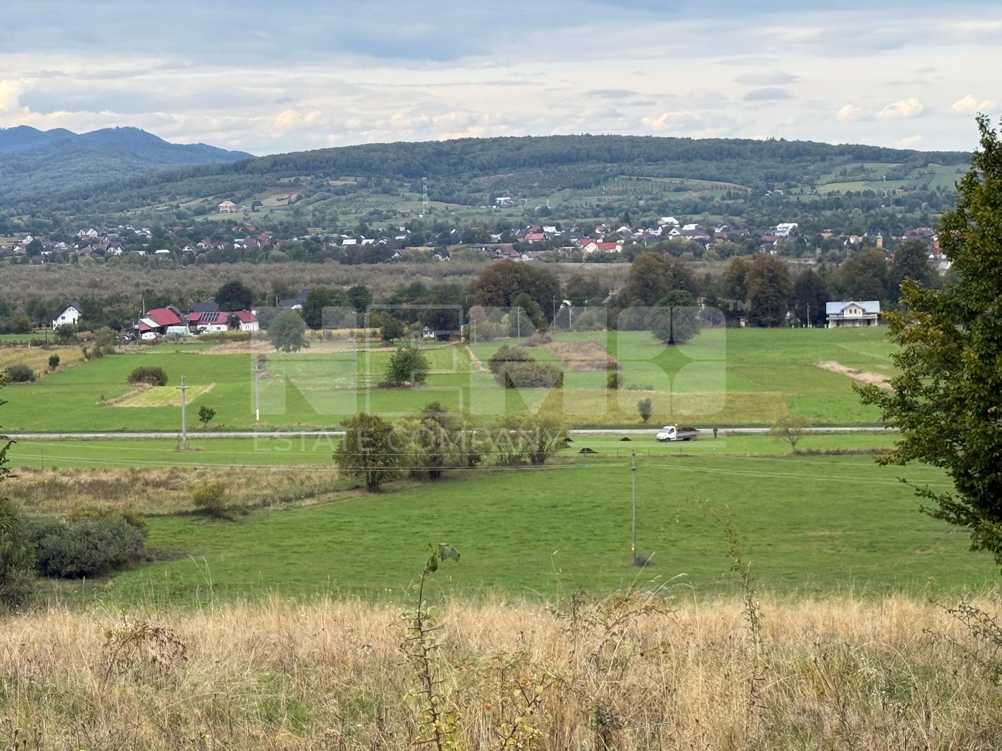 Teren de vânzare în Putna | 6.400 mp | 56 m front stradal - Poză 5