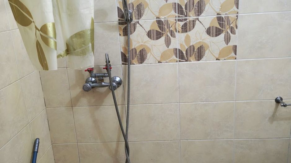 De inchiriat garsoniera in Micro 40, etaj 2/3, 900 lei - Poză 2