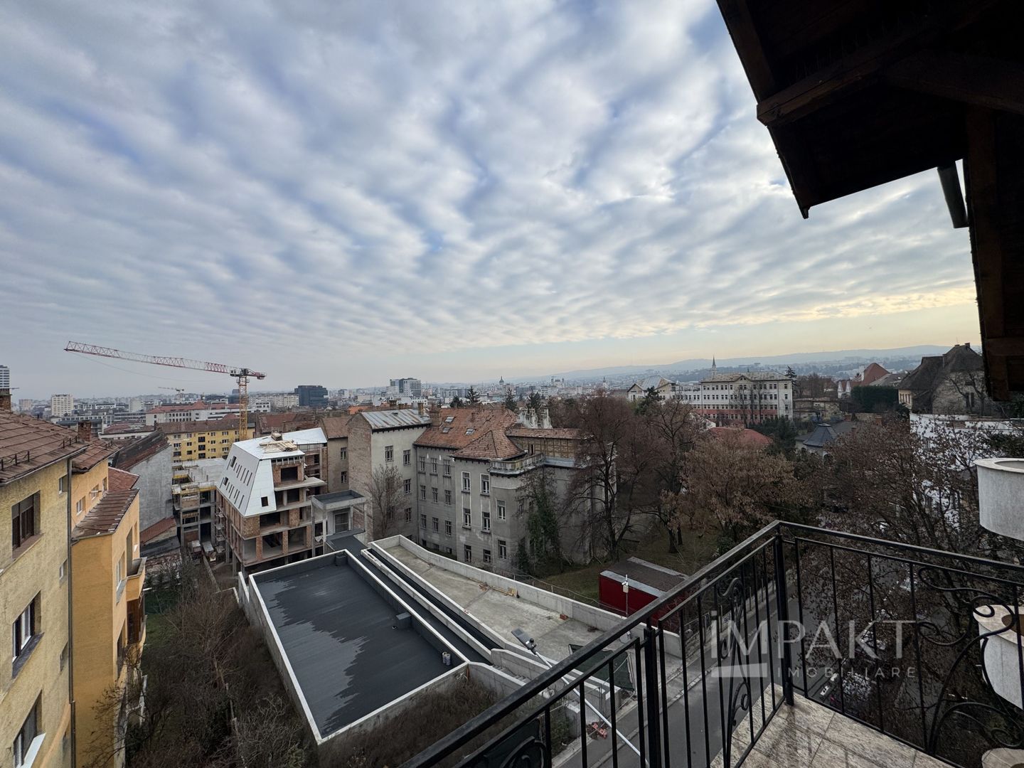 apartament 3 camere 100 mp pe 2 etaje zona Horea central, de închiriat - Poză 16