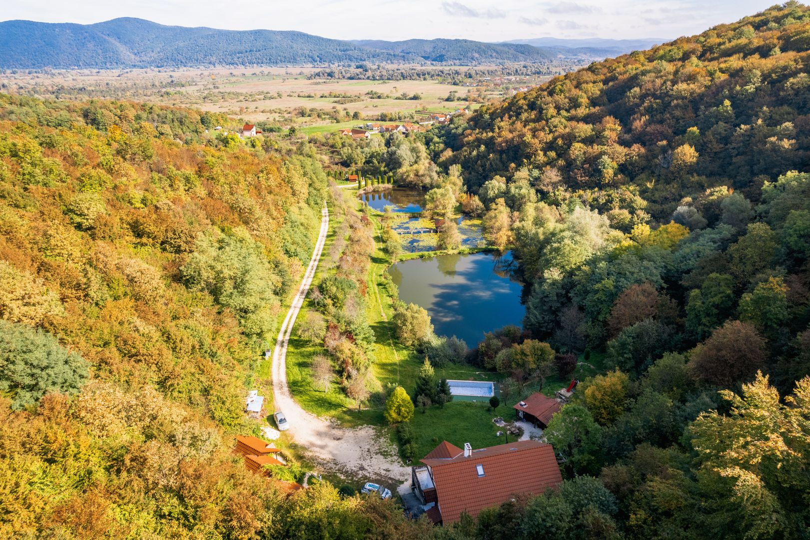 Domeniu în satul Căprioara - Poză 4