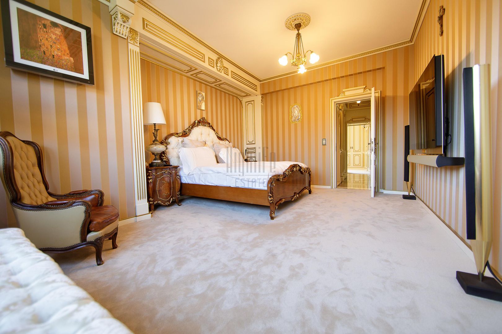 Proprietate de * * * * * cu 5 camere în zona Kiselef - Poză 1