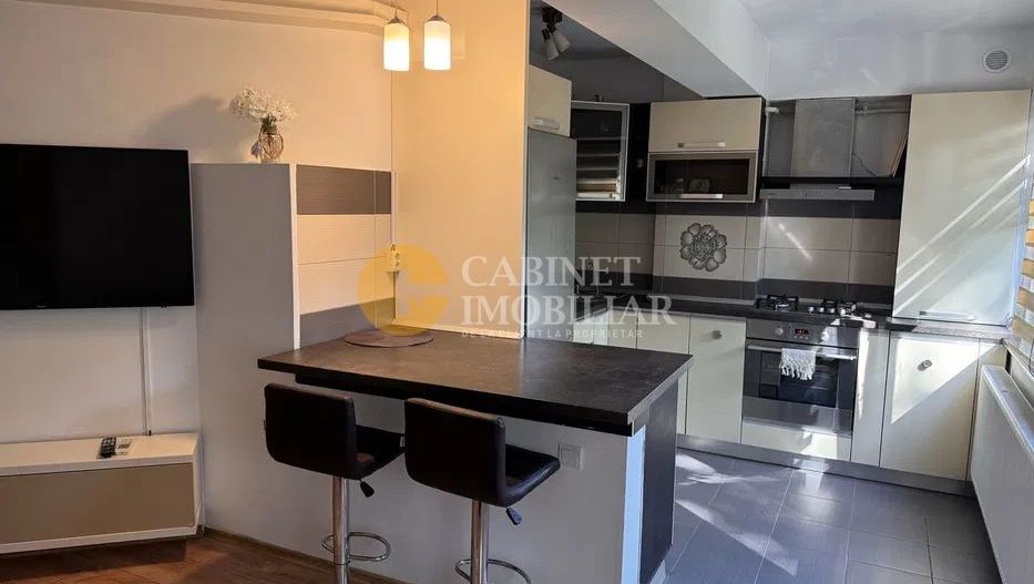 Apartament 3 Camere Decomandat | Zona Podu Roș - Poză 4
