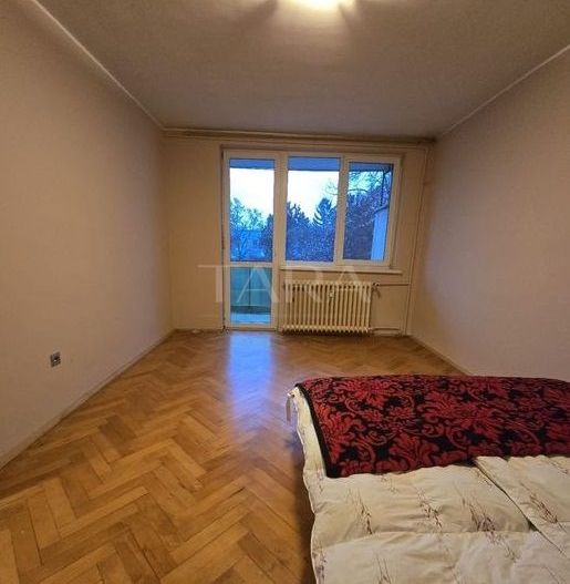 Apartament 3 camere, zona Plopilor - Poză 1