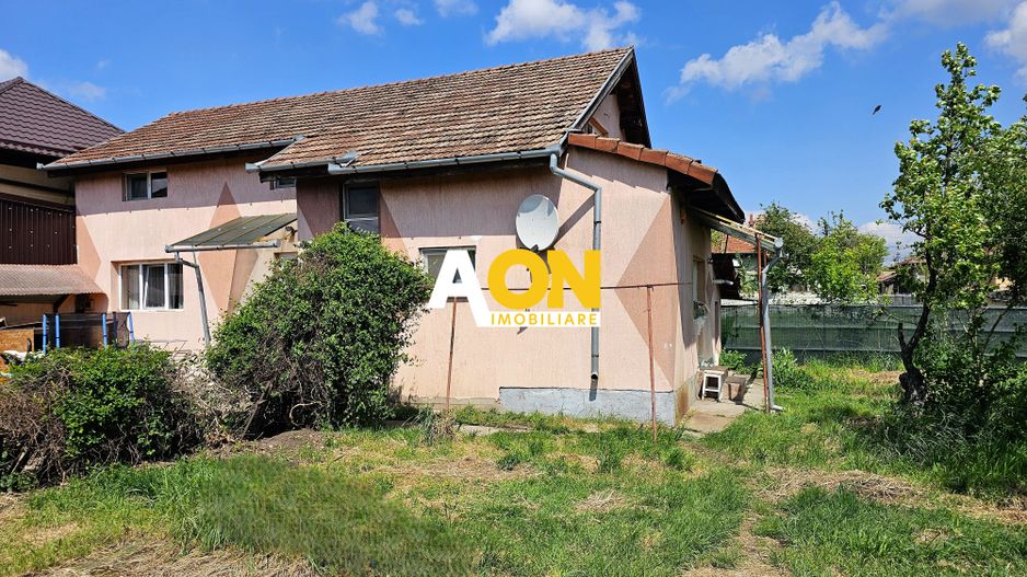 Casa S+P+M, 5 camere,  955 mp teren, zona Centru - Poză 1