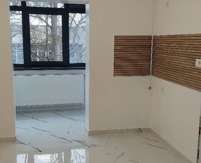 🏡 Apartament 2 camere decomandat, etaj 2, zona Liceu Auto SID V - Poză 1