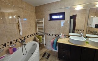 ​Vilă de Lux Unică în Ploiești | 690 mp Utili | Piscină Interioară - Poză 15