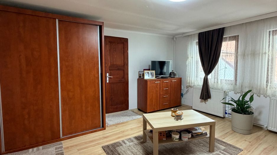 Proprietate cu două case | Zonă premium între Dâmbu Pietros și Gh Doja - Poză 26