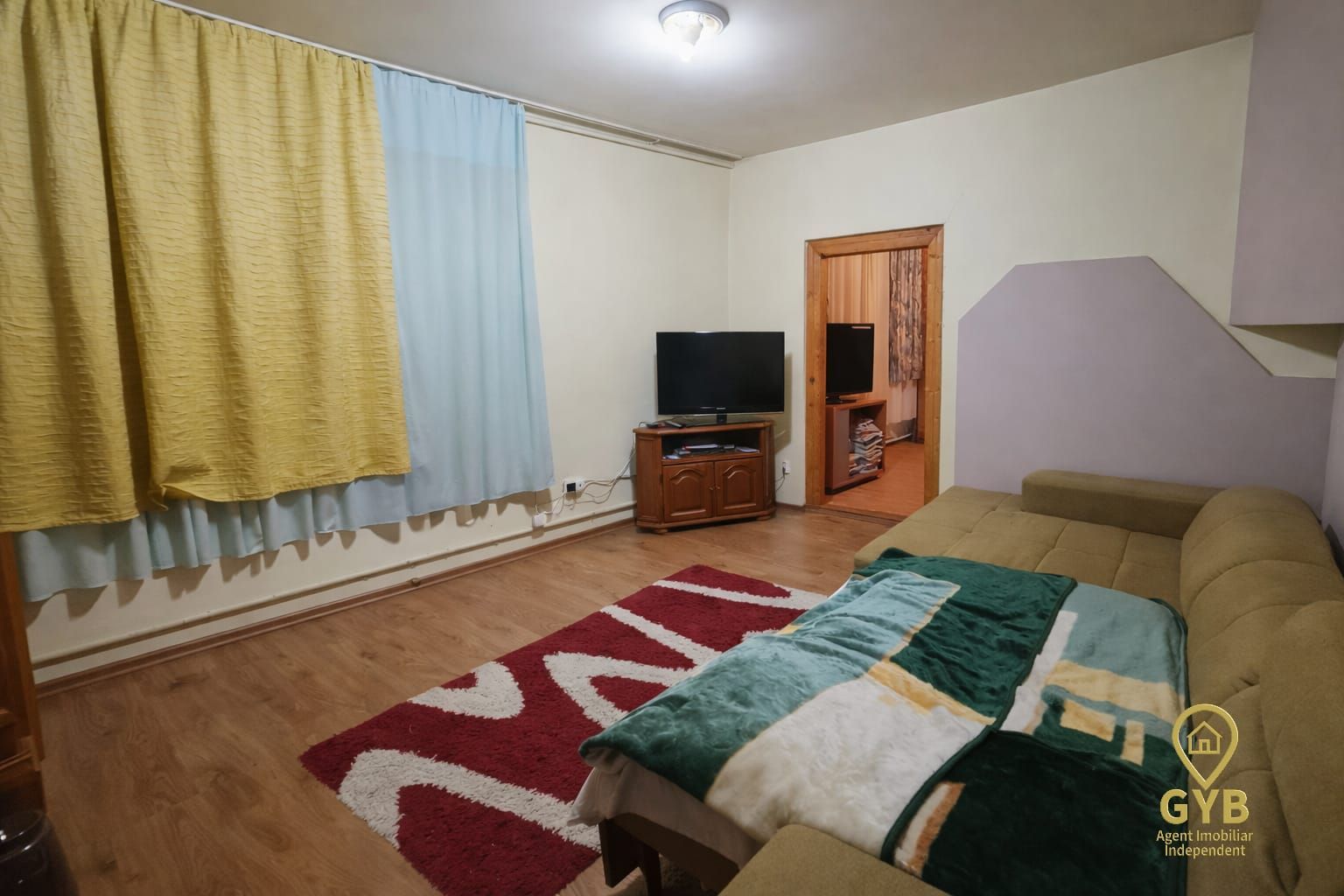 Casa cu de vanzare cu 2 camere Ultracentral, pe Tudor Vladimirescu - Poză 3
