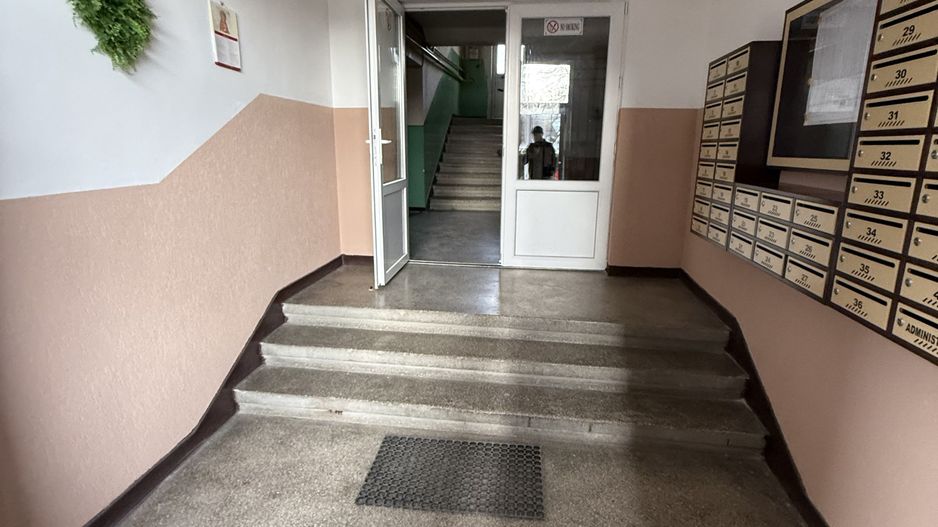 Apartament 3 camere 60 mp etaj 2 - Campina ,langa OMV - Poză 25