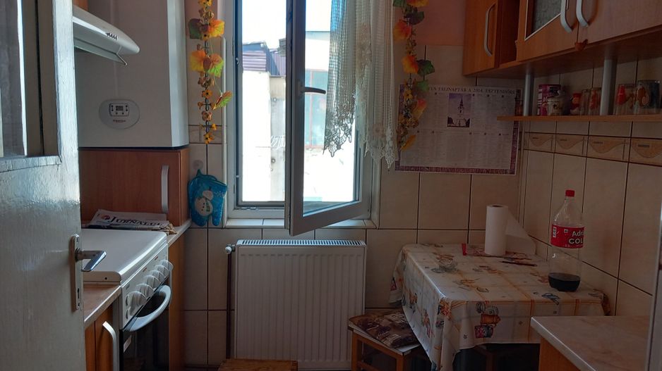 ageuropa.ro vinde ap 2 cam 40mp la etajul 4 în Carpați 1. - Poză 3