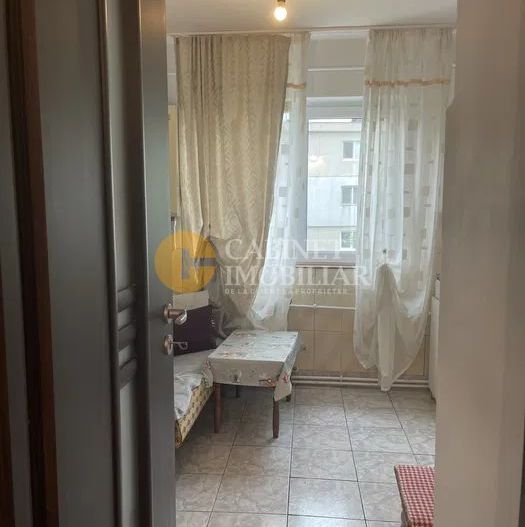 Apartament 3 Camere - 70 mp - Etaj intermediar -  Zona Alexandru Cel Bun - Poză 5