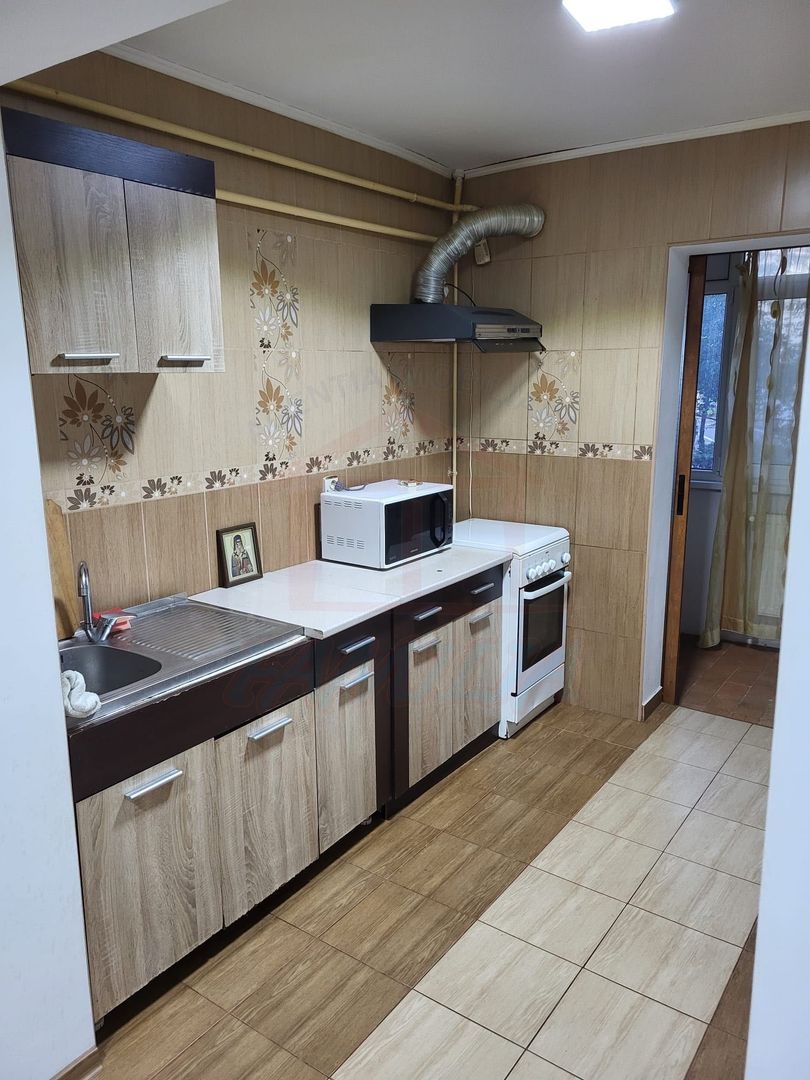Inchiriere apartament 2 camere, Micro 20, 62 mp, 350 EURO/Luna - Poză 3