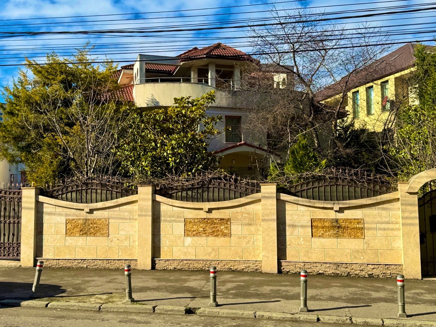 Vila / Casa de lux de vanzare  1000mp teren Str. Primaverii Constanta - Poză 19