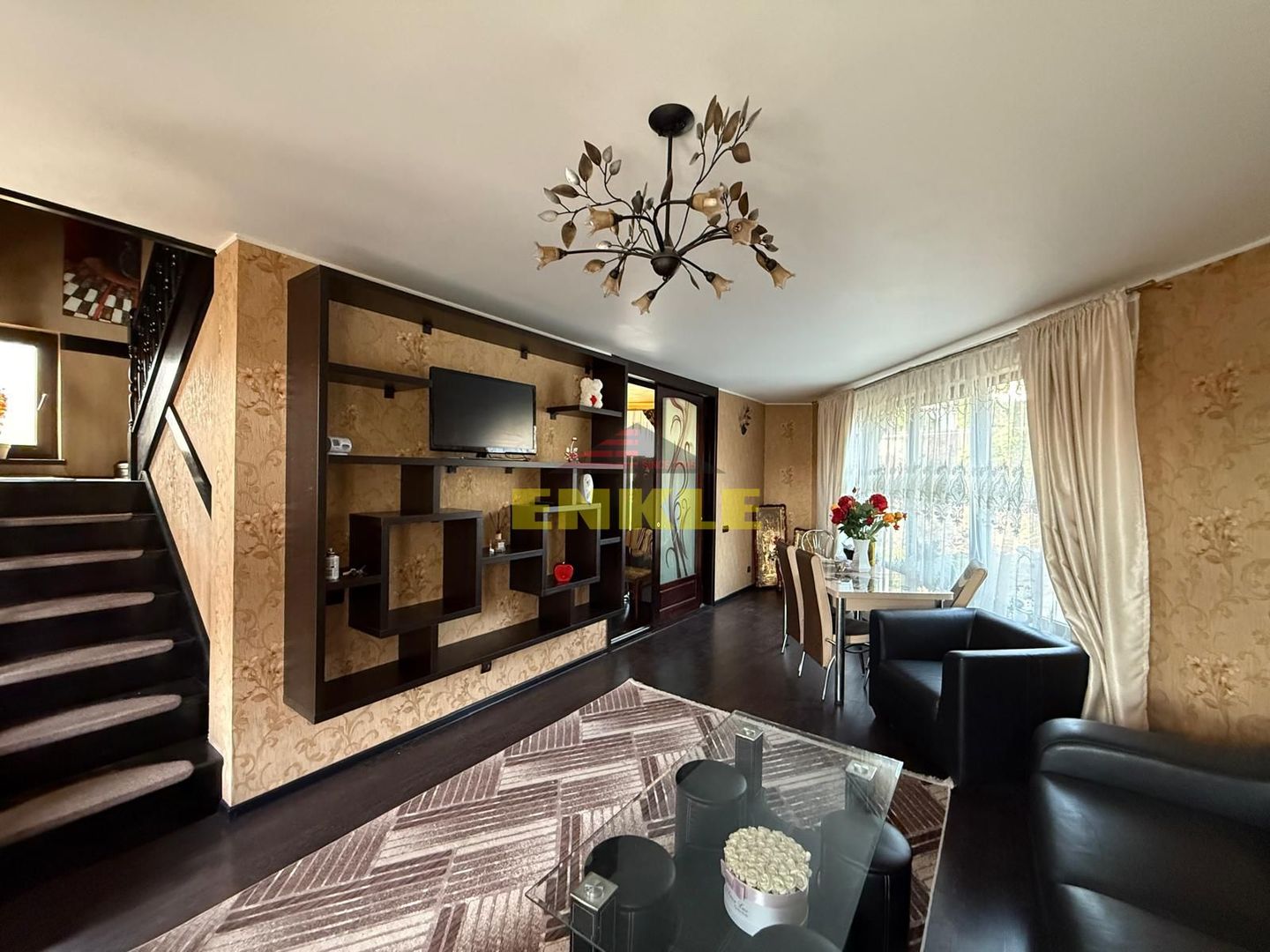 Casă de vânzare – Strada Iuliu Maniu - Poză 1