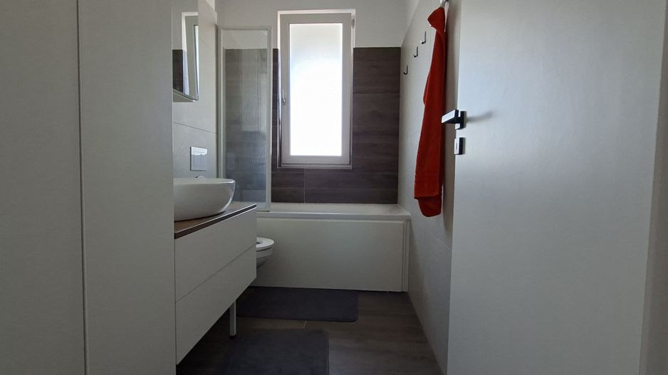 Apartament cu 3 camere, 2 bai si loc de parcare - Poză 22