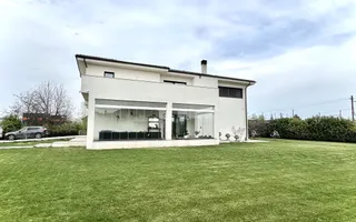Proprietate deosebita suprafete generoase 580 mp teren 2076 mp - Poză 19