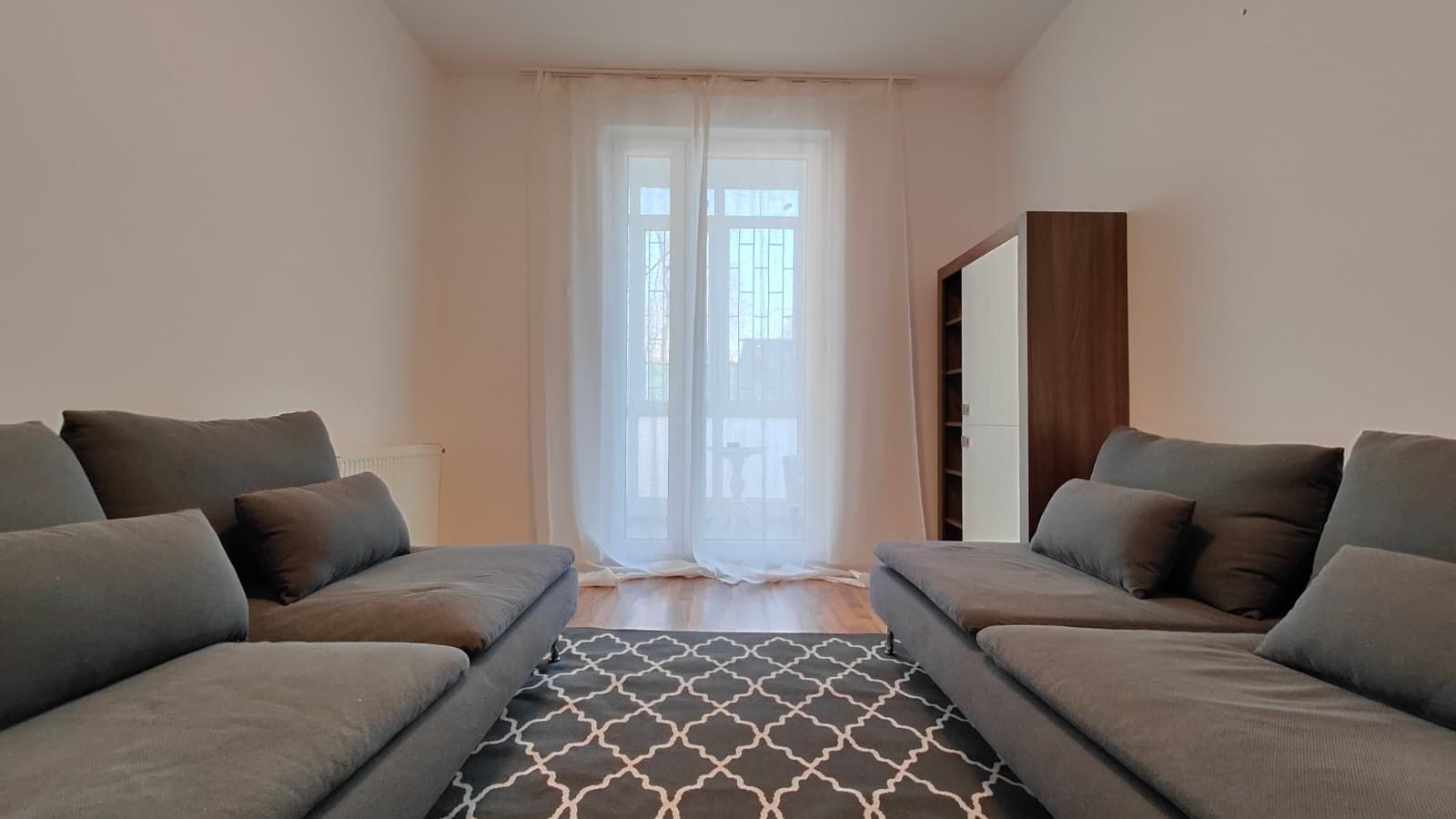 Floreasca – 2 camere decomandat, centrală proprie, balcon - Poză 3