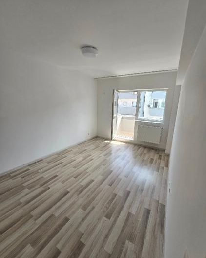 APARTAMENT RENOVAT CENTRALA PROPRIE ZONA  GRAND ARENA - Poză 1