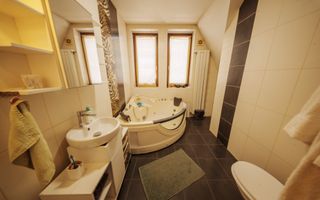 Case de vânzare Sibiu | Trei Stejari | 320 mp, acces din 2 străzi - Poză 14