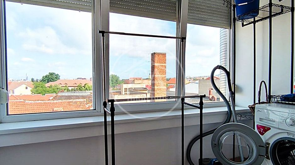 Apartament de vanzare cu 4 camere si terasa, Ultracentral, Oradea - Poză 18