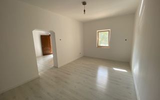 Casa Individuală 7 Camere, 2 Băi,  250 mp Utili - Poză 5