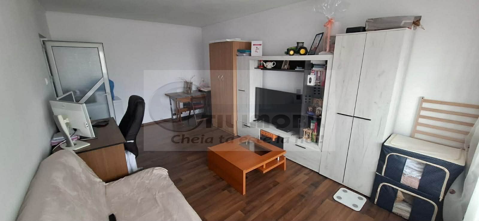 Apartament 2 camere decomandat - Tudor Neculai - 114.000 euro ! - Poză 3