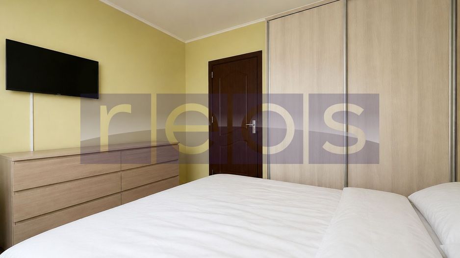 VANZARE 2 CAMERE | 55 MP | RENOVAT | TEIUL DOAMNEI - Poză 3