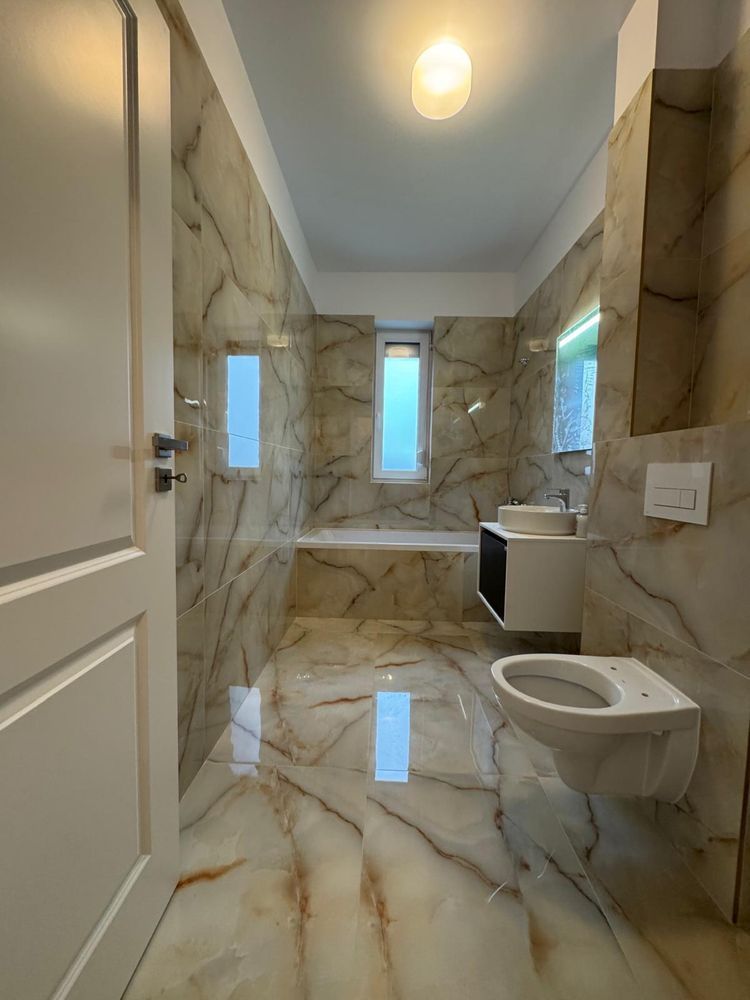 Giroc-Neptun | 2 Camere | Prima inchiriere | Curte interioara - Poză 6