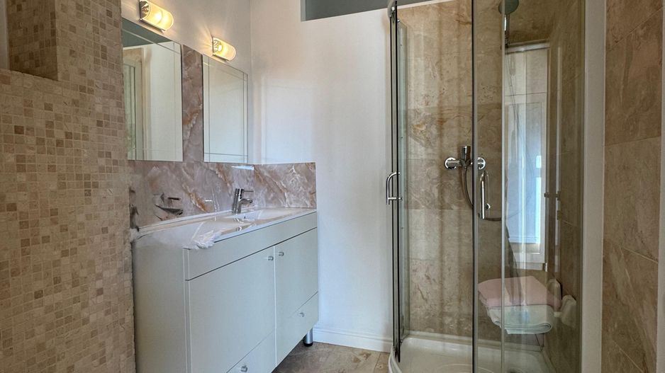 3 CAMERE || DOMENII - CASIN - Poză 8