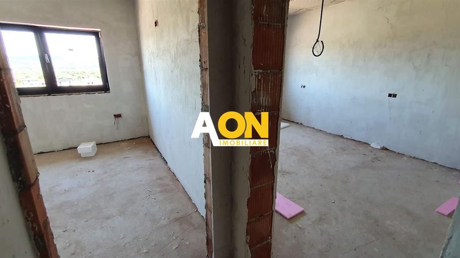 Casa semifinisata 4 camere garaj 650 mp teren, langa padure, Micesti - Poză 10