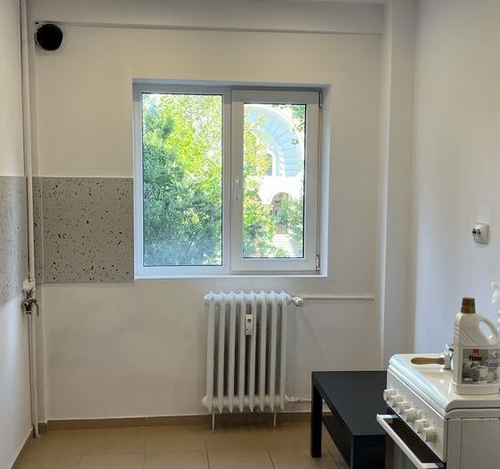 Apartament 2 camere zona Trapezului - metrou 1 Decembrie 1918 - Poză 2