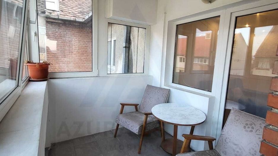 Apartament renovat 3 camere 2 bai 85 mp utili in zona Centrala - Poză 4