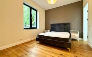 Vila cu 5 camere // * 565 mp gradina* // Tunari - Poză 16