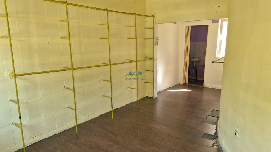 Inchiriez 2 spatii comerciale(fiecare individual),cu baie pe Lipscani! - Poză 2