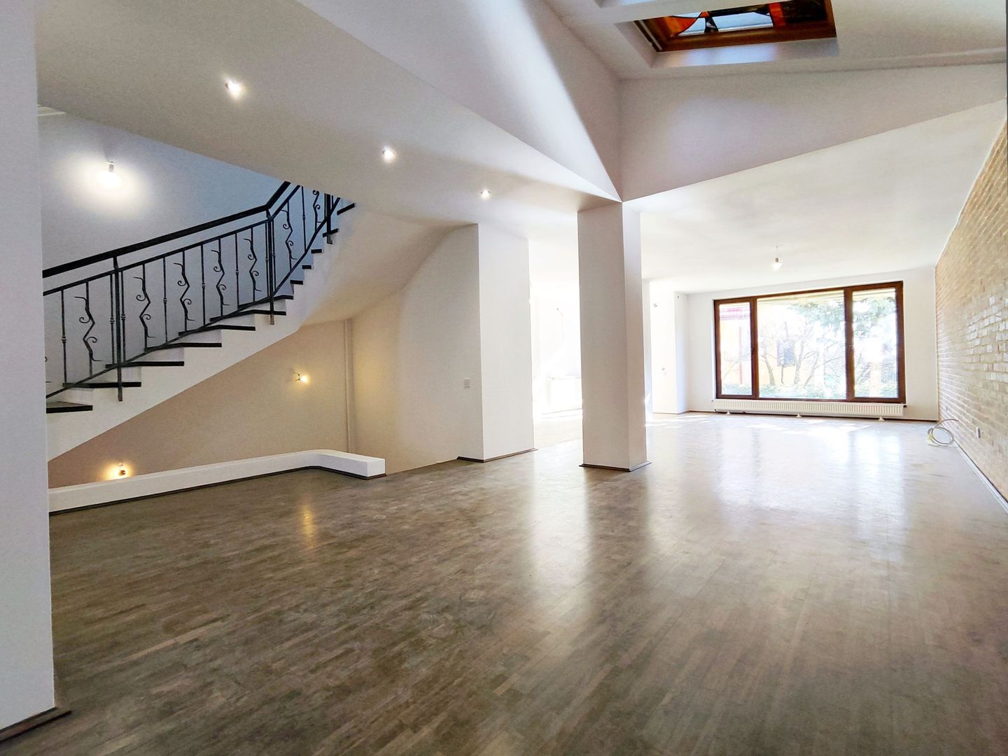 Vilă Modernă cu 5 Camere – Cartier Bună Ziua - Poză 10