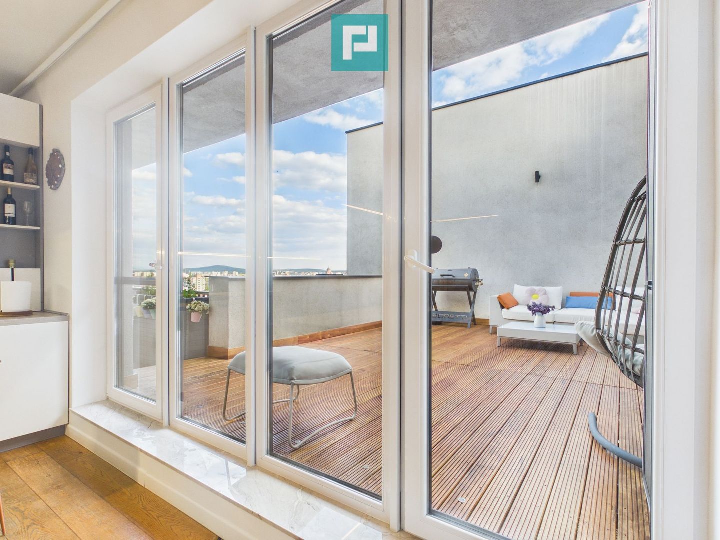 Penthouse exclusivist 3 camere | Terasă 35 mp - Poză 9