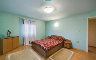 Casă situată Central în Dumbrăvița - Poză 22