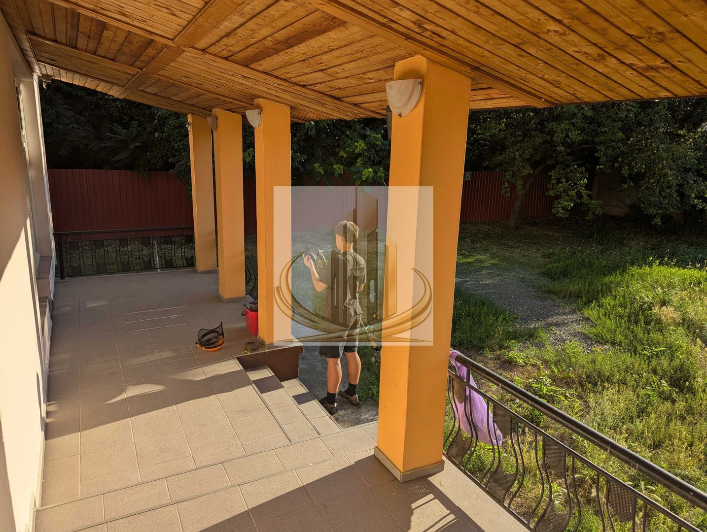 Vilă pentru Activități Comercia –5 Camere, Curte500 MP – Zona Aradului - Poză 8
