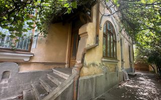 Vanzare teren 460mp cu imobil arhitectura neoromaneasca - Victoriei- Capitale - Poză 2