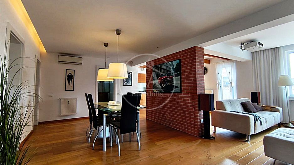 Apartament de vanzare cu 4 camere si terasa, Ultracentral, Oradea - Poză 14