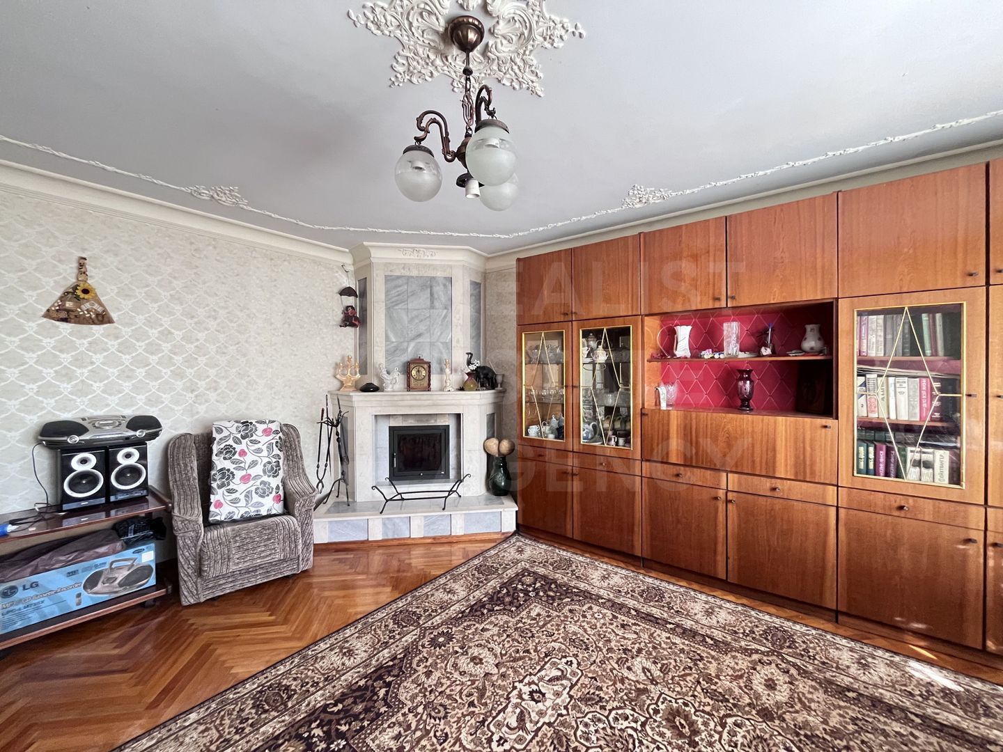 Vânzare, casă, 3 nivele, 5 camere, Strada Bucuria , Ciorescu - Poză 3