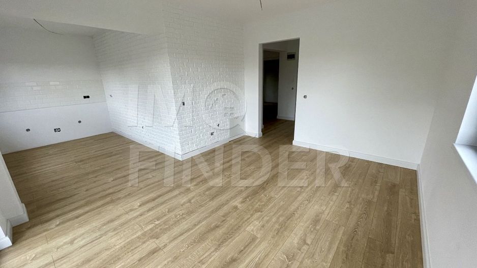 Vanzare 3 camere bloc tip vila, Grigorescu, 2 parcari - Poză 2