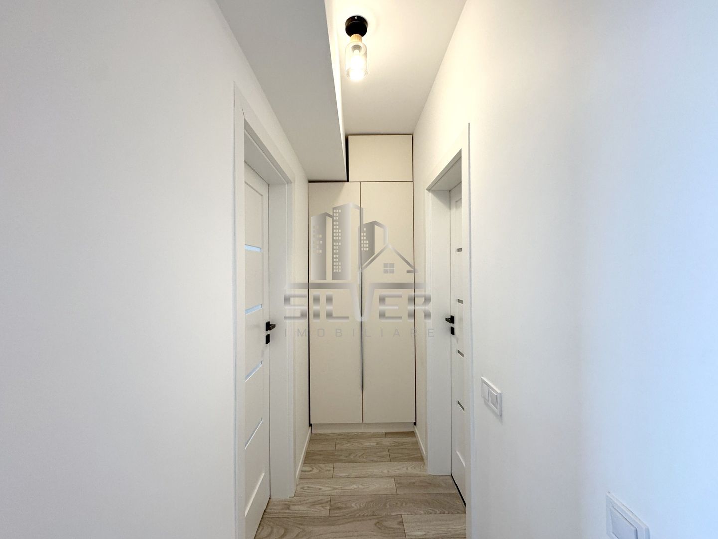 Apartament cu 2 camere la cheie in West City Tower. - Poză 6