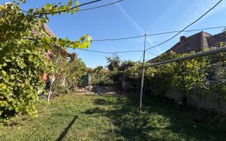 Casă în Ungheni preț 75.000 . 1100 mp teren - Poză 2