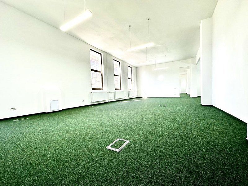 Birouri lângă primărie - Poză 4