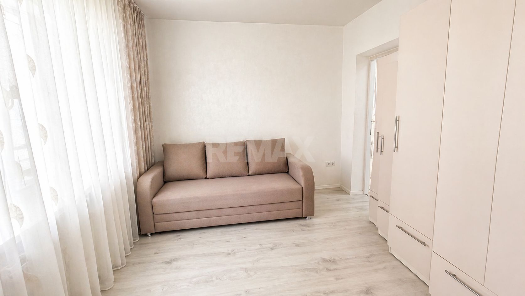 Casă de vânzare în Grătiesti, zonă nouă 🏡 - Poză 4